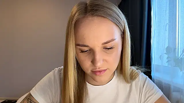 Snapshot of TanekaBoitel chatting on November 2025 11:36:02 AM TanekaBoitel online show from November 2025 11:36:02 AM