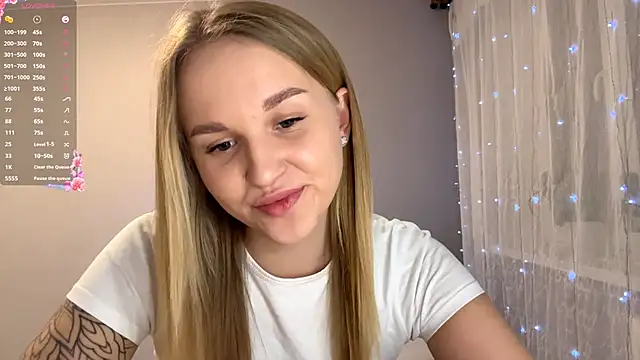 Snapshot of TanekaBoitel chatting on December 2025 02:55:01 PM TanekaBoitel online show from December 2025 02:55:01 PM