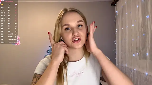 Snapshot of TanekaBoitel chatting on December 2025 03:16:02 PM TanekaBoitel online show from December 2025 03:16:02 PM