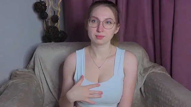 Snapshot of DaliaRadtke chatting on November 2025 06:19:02 PM DaliaRadtke online show from November 2025 06:19:02 PM