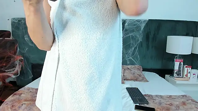 VanessaParis   online show from October 2025 08:43:02 PM