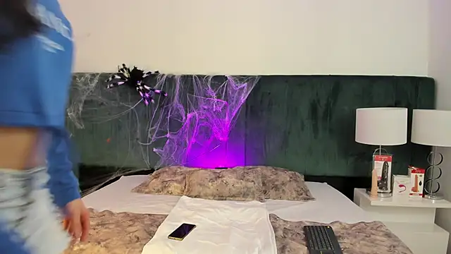 VanessaParis   online show from October 2025 08:37:02 PM