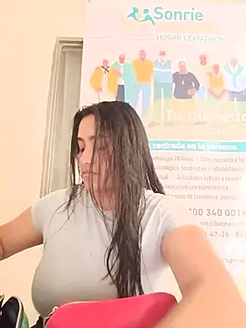 Snapshot of ANDREA-10_ chatting on June 2026 01:42:01 PM ANDREA-10 online show from June 2026 01:42:01 PM