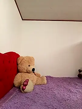 Snapshot of SALOME-28_ chatting on April 2026 04:53:02 PM SALOME-28 online show from April 2026 04:53:02 PM