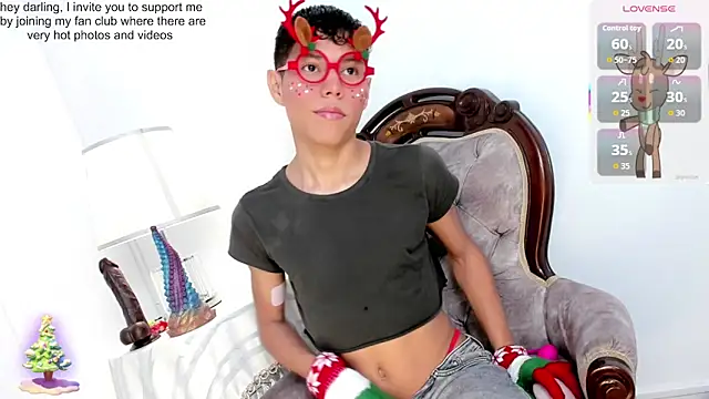 Snapshot of Little_liam chatting on December 2025 11:34:02 PM Little liam online show from December 2025 11:34:02 PM