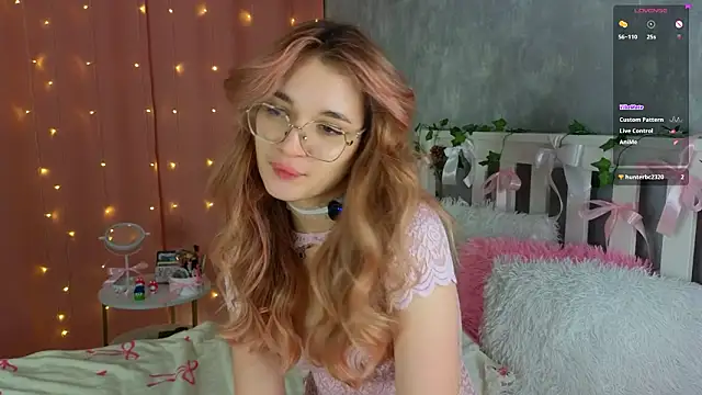 Snapshot of vivyboo111 chatting on February 2026 07:33:02 PM vivyboo111 online show from February 2026 07:33:02 PM