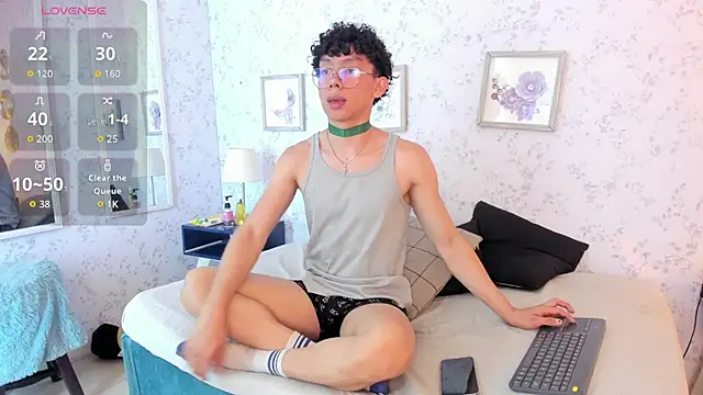 liam twiink online show from March 2026 07:28:02 PM