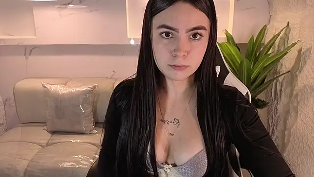 scarlett smith tp online show from November 2025 12:48:01 PM