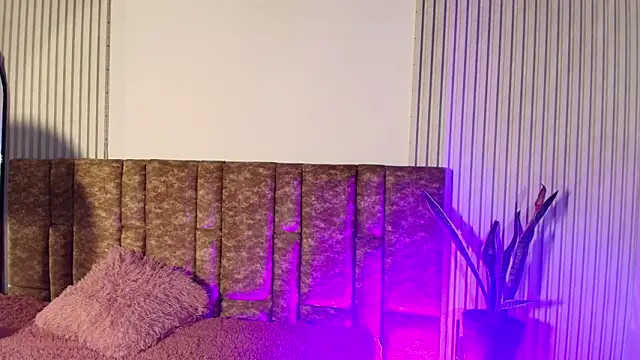 Missdionne curly online show from March 2026 11:16:02 AM