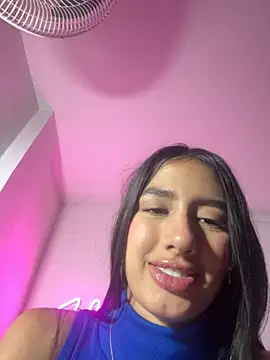 Snapshot of Julieta_Duque chatting on December 2025 11:11:01 PM Julieta Duque online show from December 2025 11:11:01 PM