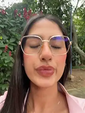 Snapshot of Julieta_Duque chatting on December 2025 07:42:02 PM Julieta Duque online show from December 2025 07:42:02 PM