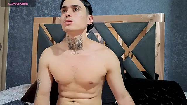 owen desmond online show from October 2025 02:09:01 AM