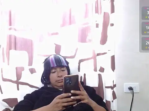 Acelinrose online show from April 2026 12:19:02 PM