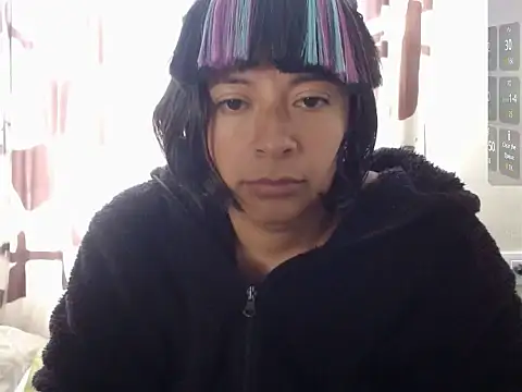 Acelinrose online show from April 2026 09:15:01 PM