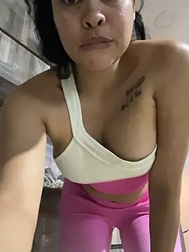 Snapshot of FOX_LATINA chatting on March 2026 01:12:02 AM FOX LATINA online show from March 2026 01:12:02 AM