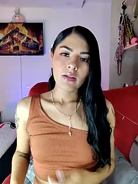 ValeNiitaLuv online show from April 2026 05:18:02 AM