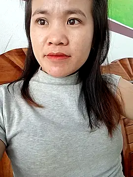 Snapshot of Norah-h chatting on October 2025 05:42:02 AM Norah-h online show from October 2025 05:42:02 AM