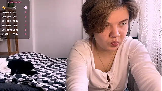 SabrinaFolts online show from October 2025 09:08:02 AM