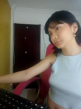 xoxo milk online show from October 2025 04:20:02 PM