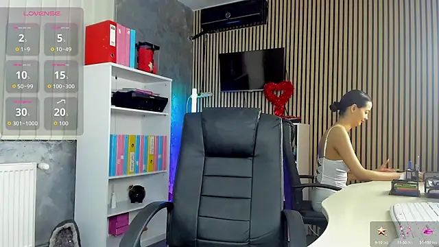 Snapshot of OfficeGirls chatting on June 2026 06:44:01 PM OfficeGirls online show from June 2026 06:44:01 PM