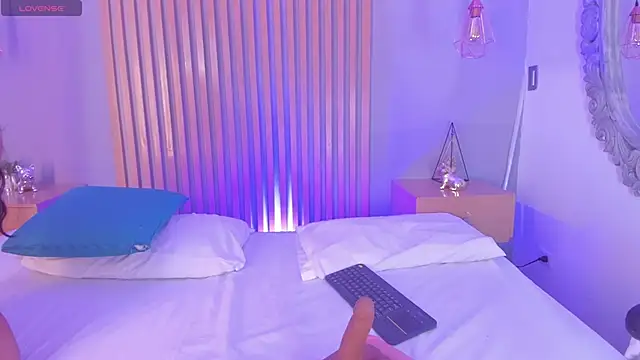 miia blaze online show from April 2026 11:44:02 AM