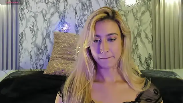 Snapshot of Dulcinea_2 chatting on November 2025 07:03:01 PM Dulcinea 2 online show from November 2025 07:03:01 PM