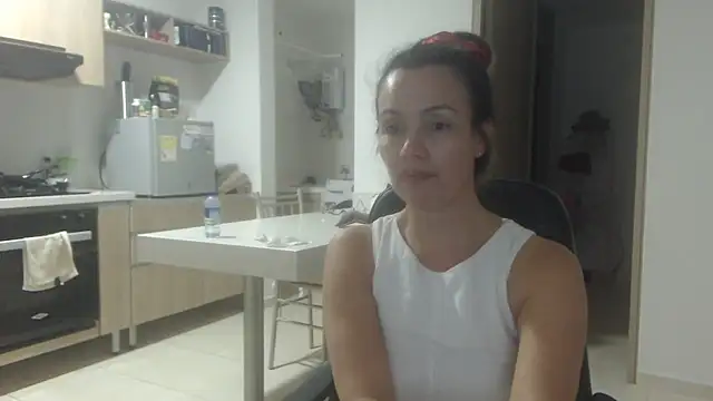 LovePaula online show from May 2026 11:50:01 PM