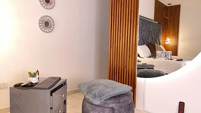 Snapshot of Dafne__Ruiz chatting on November 2025 02:34:02 PM Dafne Ruiz online show from November 2025 02:34:02 PM