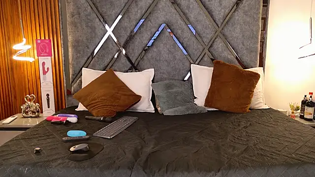 Snapshot of Dafne__Ruiz chatting on November 2025 09:41:01 AM Dafne Ruiz online show from November 2025 09:41:01 AM