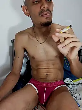 LATINO27CM online show from October 2025 09:12:02 PM