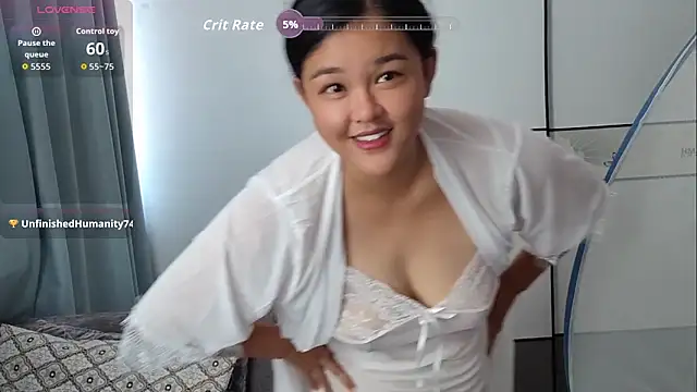 Snapshot of Qian-Qian chatting on September 2025 03:00:01 AM Qian-Qian online show from September 2025 03:00:01 AM