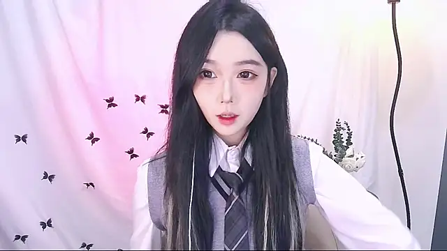 Snapshot of Miao-Maimiao chatting on November 2025 12:18:01 PM Miao-Maimiao online show from November 2025 12:18:01 PM