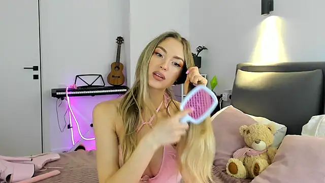 Kelly  Gray online show from April 2026 06:50:02 AM