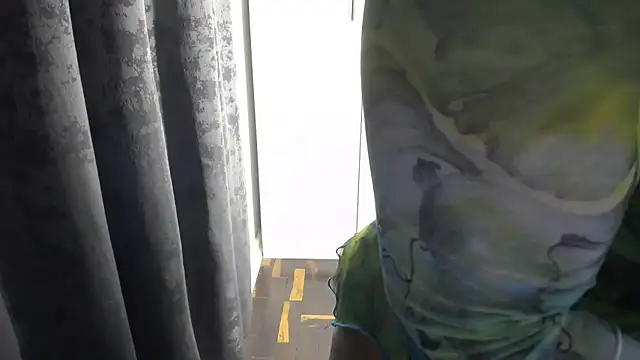 Snapshot of Juiceybileh chatting on November 2025 08:51:01 PM Juiceybileh online show from November 2025 08:51:01 PM