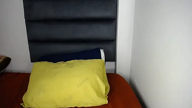 Snapshot of Juiceybileh chatting on November 2025 08:22:02 PM Juiceybileh online show from November 2025 08:22:02 PM