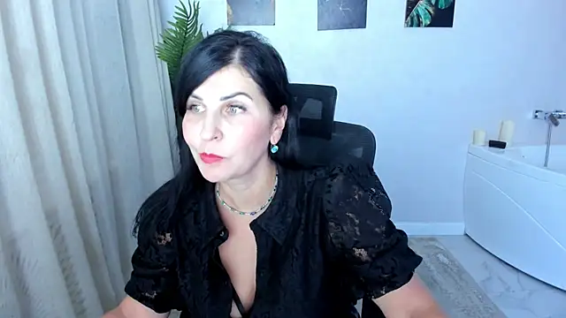 Moon Veloure1 online show from November 2025 12:25:01 PM