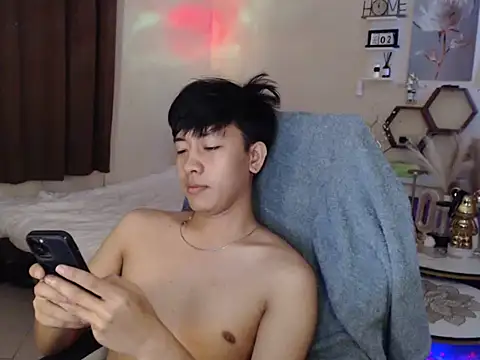 Snapshot of niel_cumshow chatting on December 2025 07:02:02 AM niel cumshow online show from December 2025 07:02:02 AM