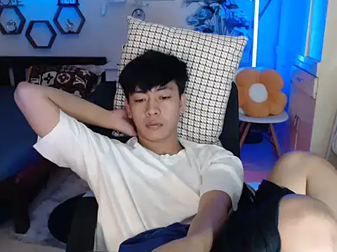 Snapshot of niel_cumshow chatting on December 2025 08:10:01 AM niel cumshow online show from December 2025 08:10:01 AM