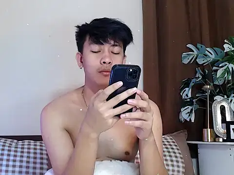 Snapshot of niel_cumshow chatting on February 2026 02:05:02 PM niel cumshow online show from February 2026 02:05:02 PM