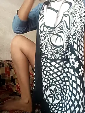 Snapshot of miss_riya_kol chatting on December 2025 05:57:01 AM miss riya kol online show from December 2025 05:57:01 AM