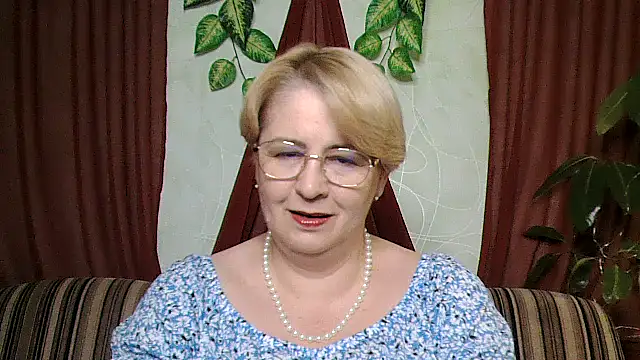 Snapshot of Selena-Velvet chatting on October 2025 01:01:01 PM Selena-Velvet online show from October 2025 01:01:01 PM