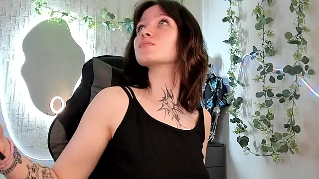 Elastikisss online show from April 2026 07:37:02 AM