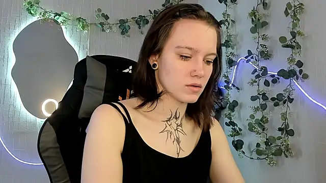 Elastikisss online show from April 2026 06:14:01 AM