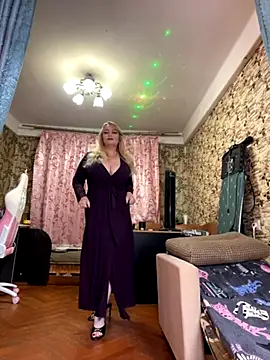 Sweet-blonde online show from October 2025 05:59:02 PM