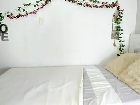 Snapshot of michell_anyeli chatting on September 2025 11:30:01 PM michell anyeli online show from September 2025 11:30:01 PM