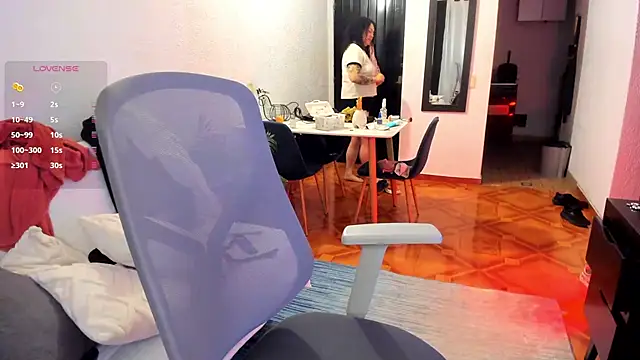 Chubby Licius online show from October 2025 12:53:02 AM