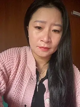 Snapshot of violet-00 chatting on October 2025 12:51:02 AM violet-00 online show from October 2025 12:51:02 AM