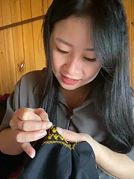 Snapshot of violet-00 chatting on October 2025 12:58:01 AM violet-00 online show from October 2025 12:58:01 AM