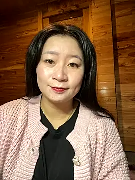 Snapshot of violet-00 chatting on December 2025 12:04:01 AM violet-00 online show from December 2025 12:04:01 AM