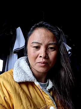 xuxulovezz online show from November 2025 02:02:02 AM